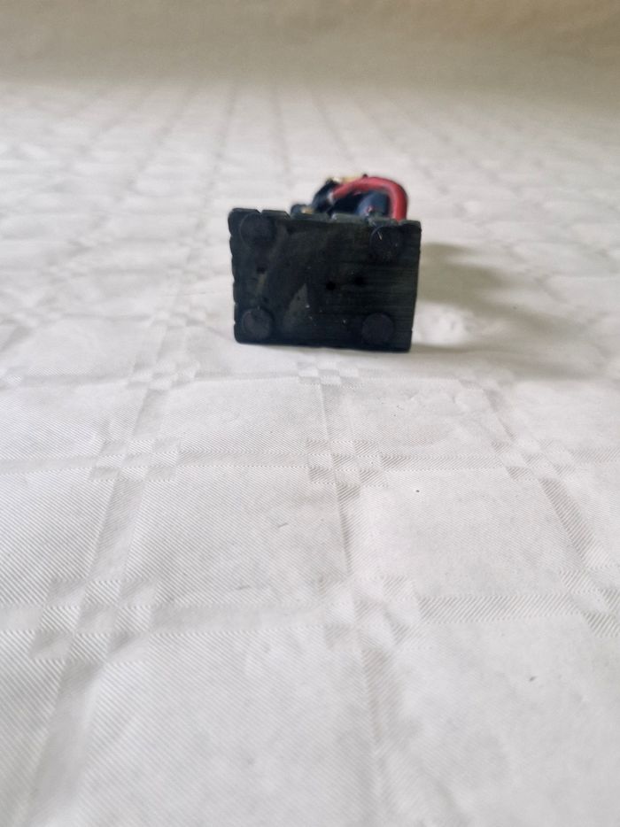 Figurine / statuette , pompier avec sa lance - photo numéro 4