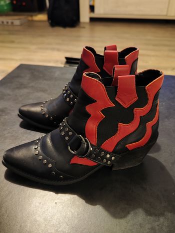 Bottines cuirs originales