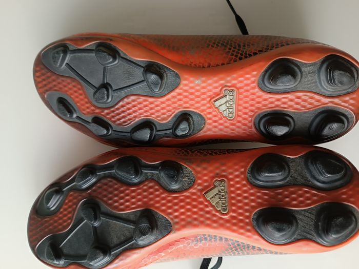 Crampons football Nike Adidas - photo numéro 9