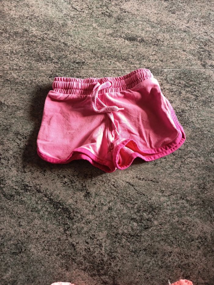 Lot de 2 shorts taille 2 ans - photo numéro 2