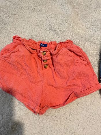 Short okaidi taille 7 ans