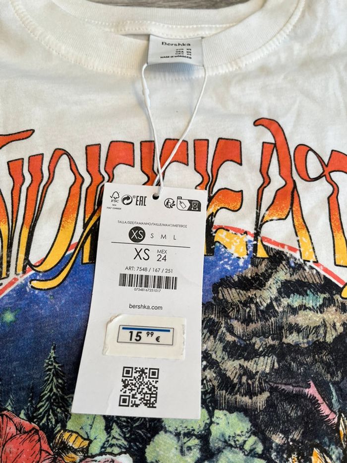Tee shirt neuf Bershka XS - photo numéro 2