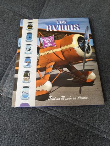 Comme neuf livre les avions tout un monde en photos