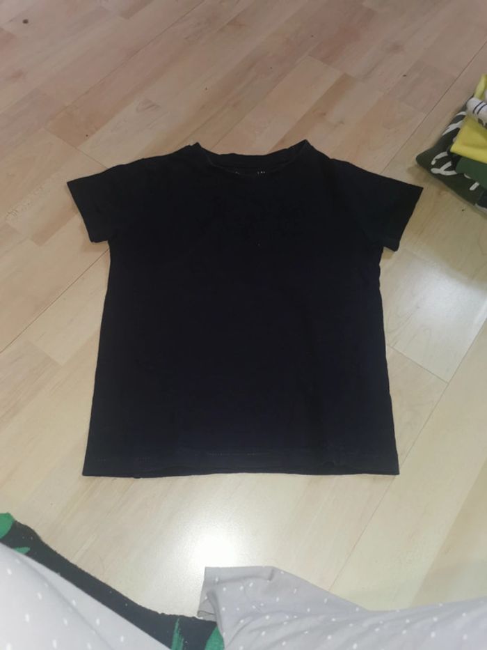 T shirt bleu marine 5 ans