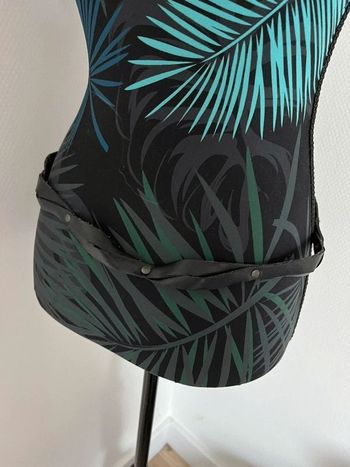 Ceinture noire cloutée femme