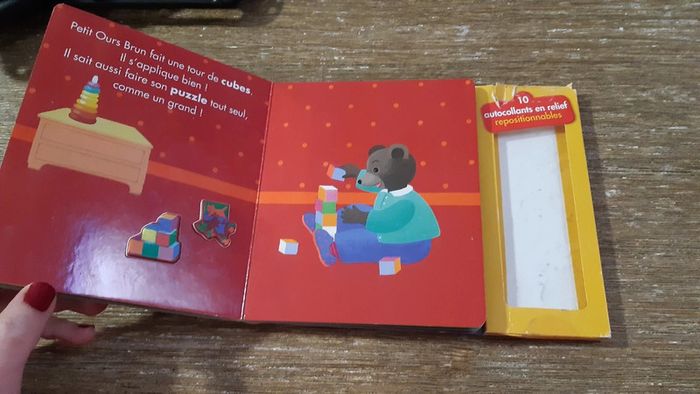 Imagier à coller petit ours brun les jouets - photo numéro 2