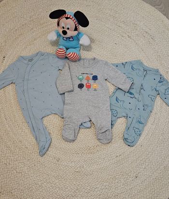 Lot de 3 pyjamas 1 mois kiabi