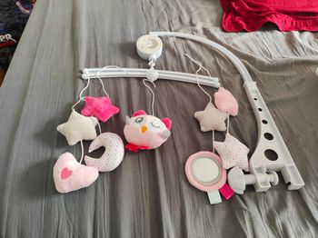 Mobiles bébé fille