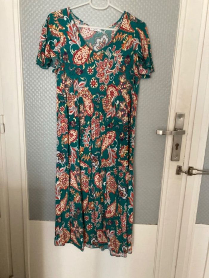 Robe 👗 verte et dorée