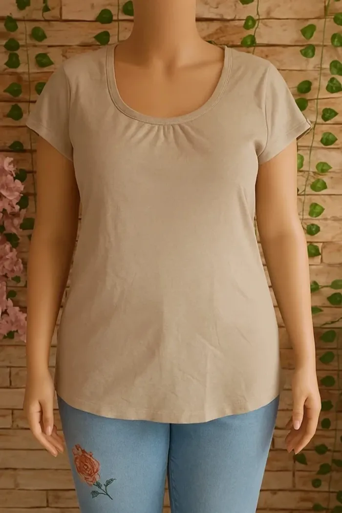 🌸T-shirt MC Kaki 100% Coton Taille 42/44🌸