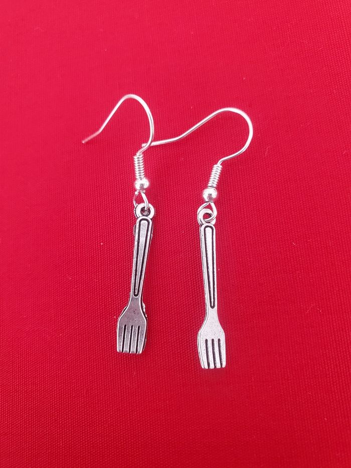 Boucles d'oreilles pendante argenté  fourchette cuisine originale