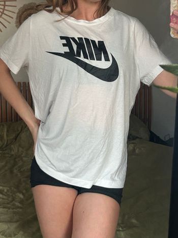 T-shirt Nike blanc et noir 