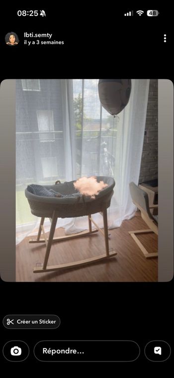 Couffin avec pied remise en main propre 