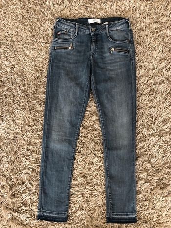 Jeans Le Temps des Cerises  14 ans  En très bon état
