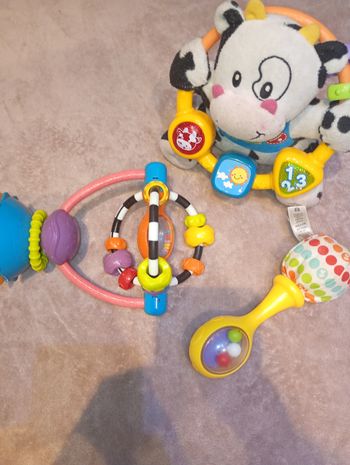 Lot jouets d'eveil