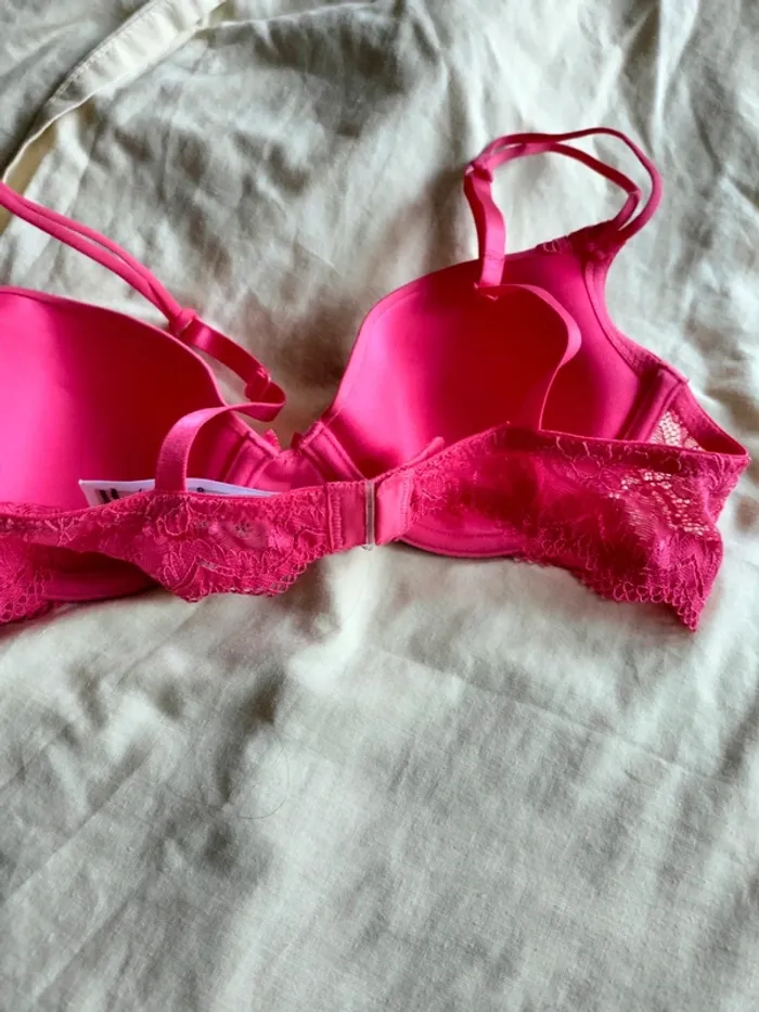 Soutien gorge neuf avec dentelle rose 90 B - photo numéro 5