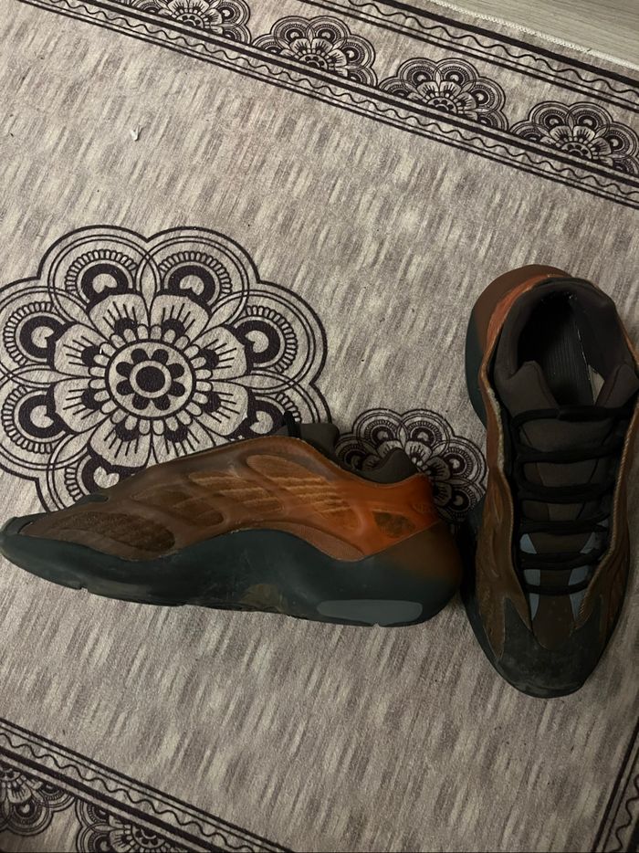 Yeezy 700 v3 - photo numéro 2