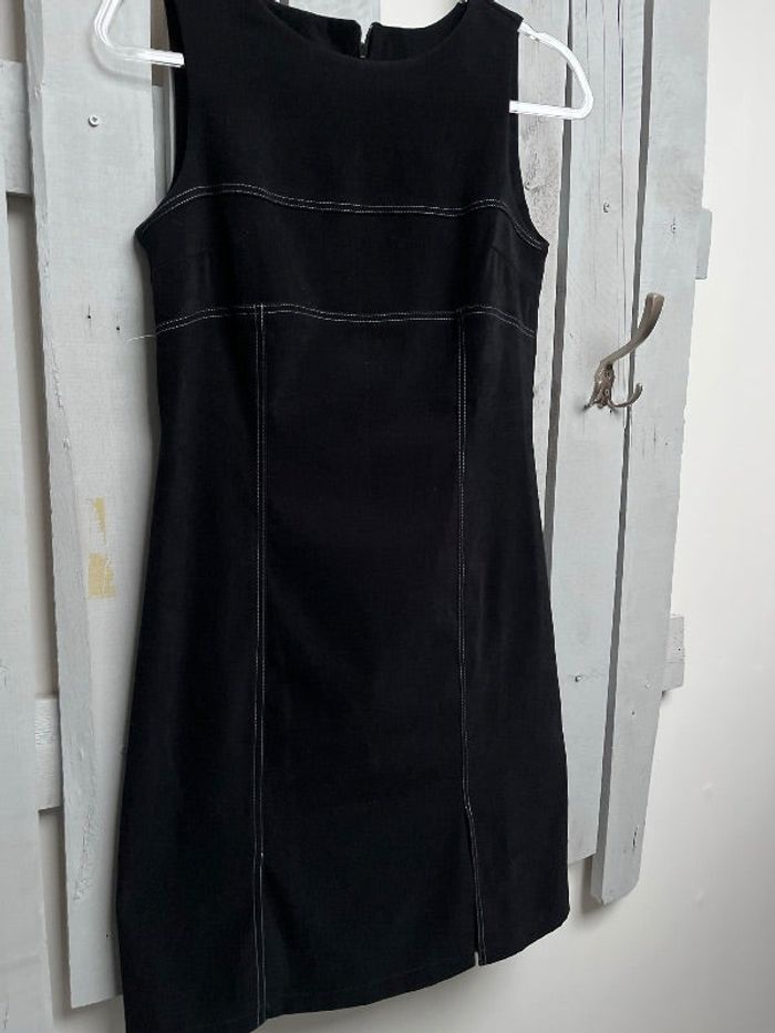 Robe noire daim