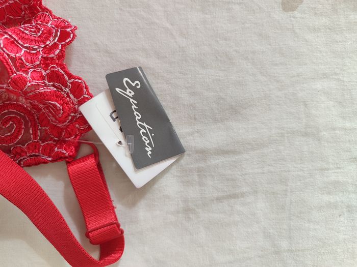 Soutien gorge taille 90 B - photo numéro 3