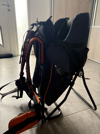 Sac à dos porte-bébé Deuter avec armature –