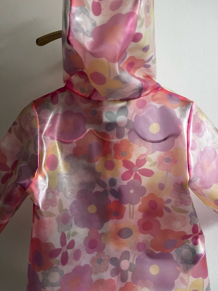 Ciré Imperméable transparent bébé fille motifs fleurs Taille 9-12mois Primark - photo numéro 3