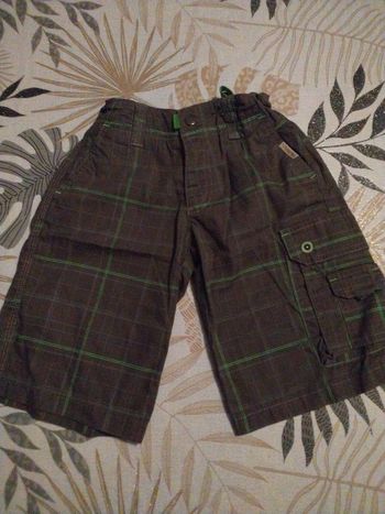Short kaki Decathlon 8 ans