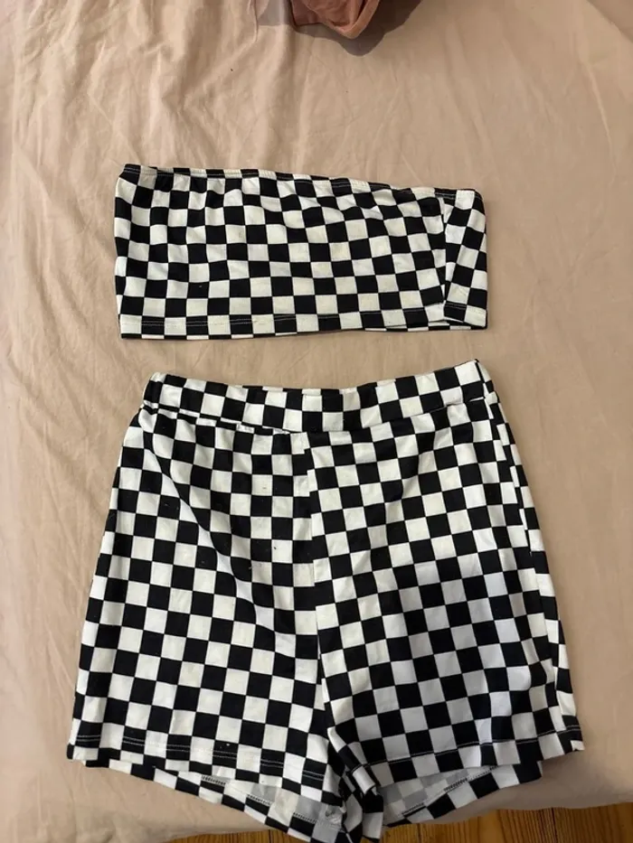 Tenue short + bandeau Shein XS