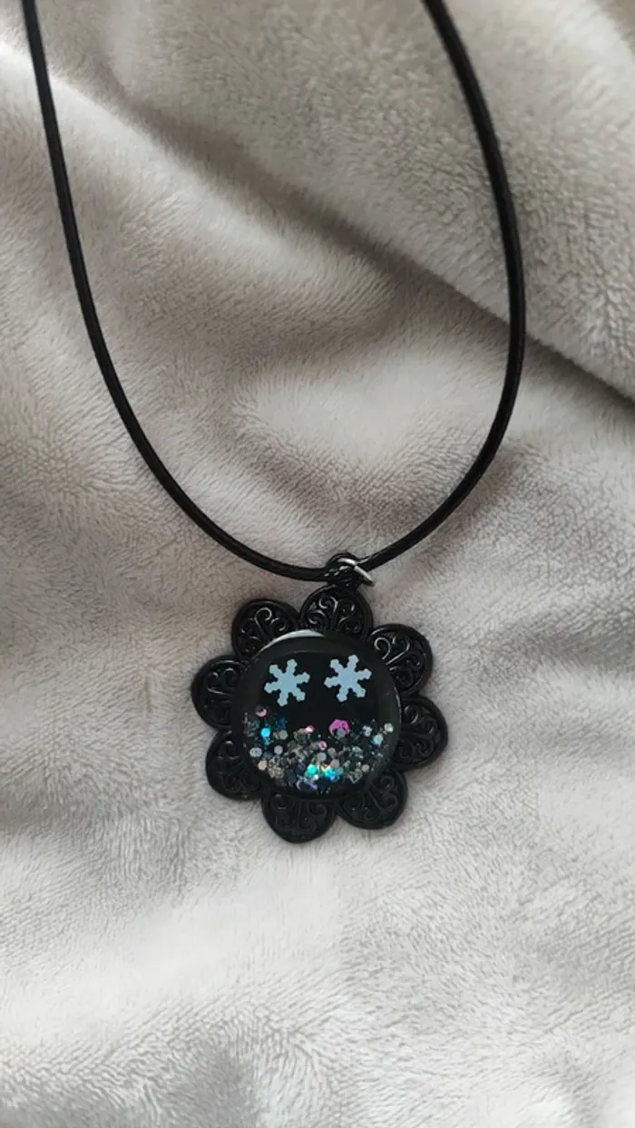 🍁 magnifique collier résine 🍁