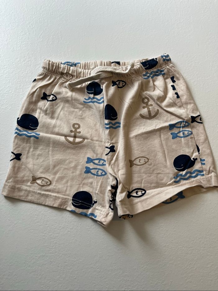 Short baleine H&M 2/3 ans 98 cm
