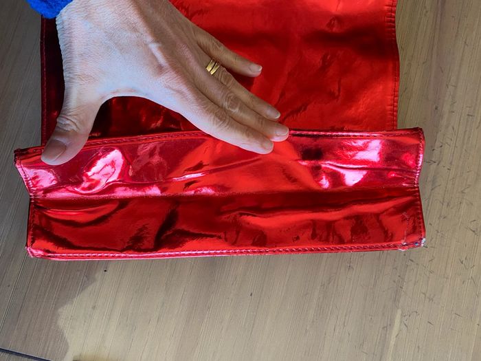Sac cabas fourre tout rouge brillant et sa pochette Sephora - photo numéro 10