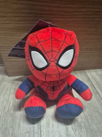 Tirelire peluche spiderman 20cm