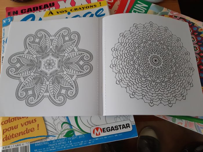 Lots magazines de coloriage - photo numéro 4