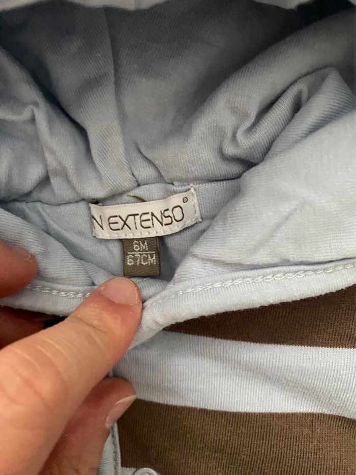 Gilet / veste épais à pression et capuche 6 mois - photo numéro 4