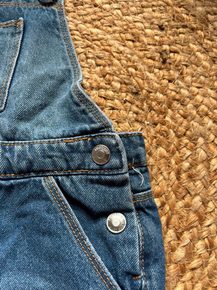 🌺Salopette short en jeans bleu Taille 6ans/114-119cm🌺 - photo numéro 4