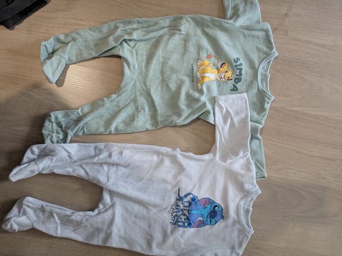 Lot 2 pyjamas Disney bébé 12mois - photo numéro 2