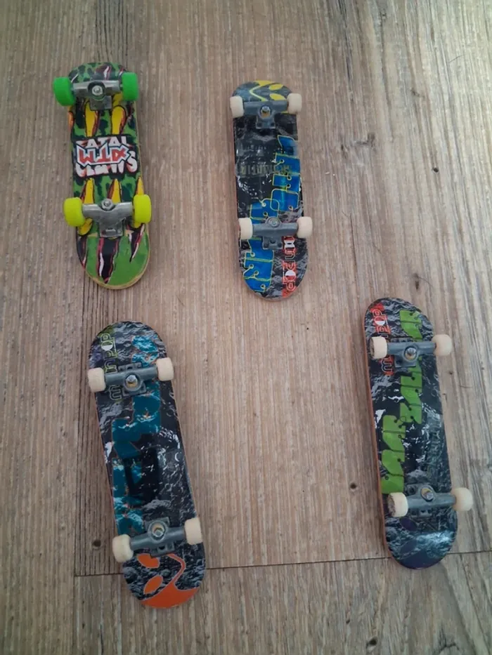 Lot de 10 Fingerboards Tech Deck – séries collector - photo numéro 3