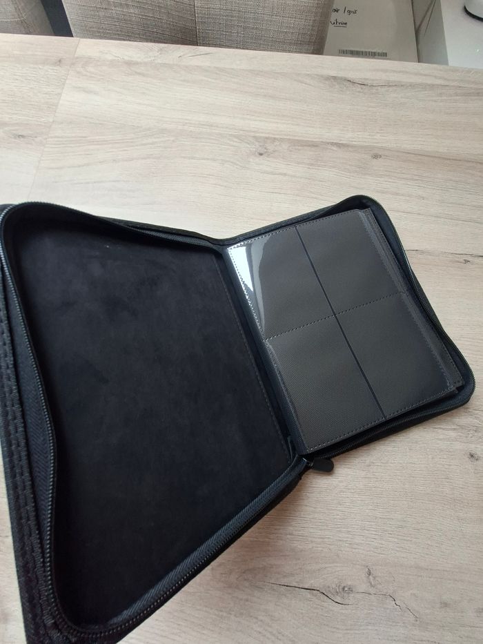 Binder classeur noir pour 160 pochettes cartes a collectionner Pokémon TCG - photo numéro 2
