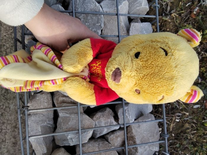 Peluche doudou Winnie l'ourson - photo numéro 2