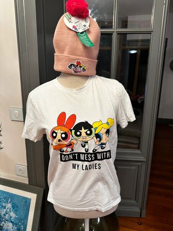 T-shirt et bonnet