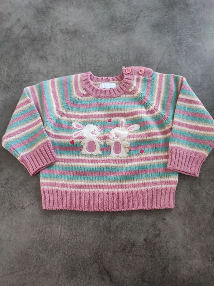 Pull avec lapins