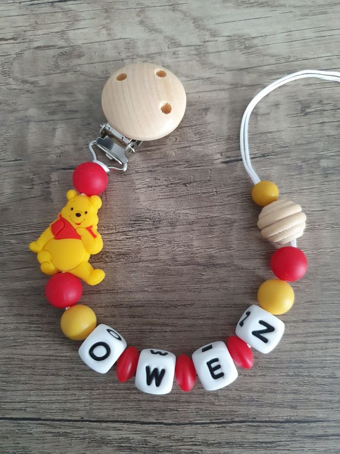 Attache tétine personnalisée Winnie