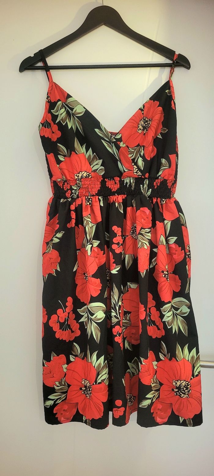 Robe fleurie taille L - photo numéro 2