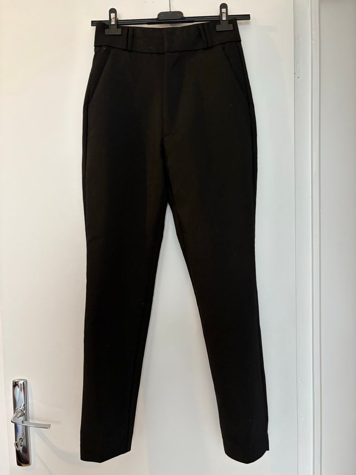 Pantalon - photo numéro 1