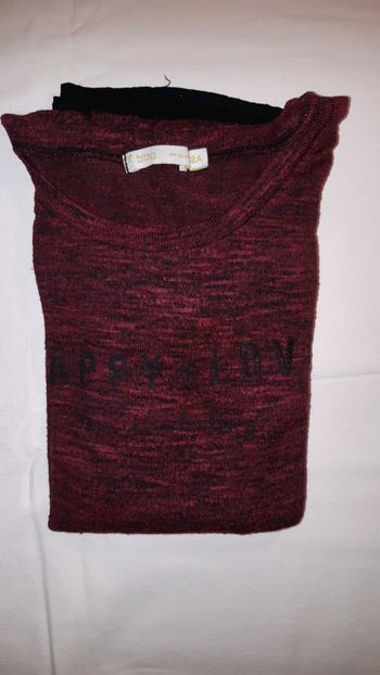 T-shirt bordeau et noir, en taille 12 ans Gémo