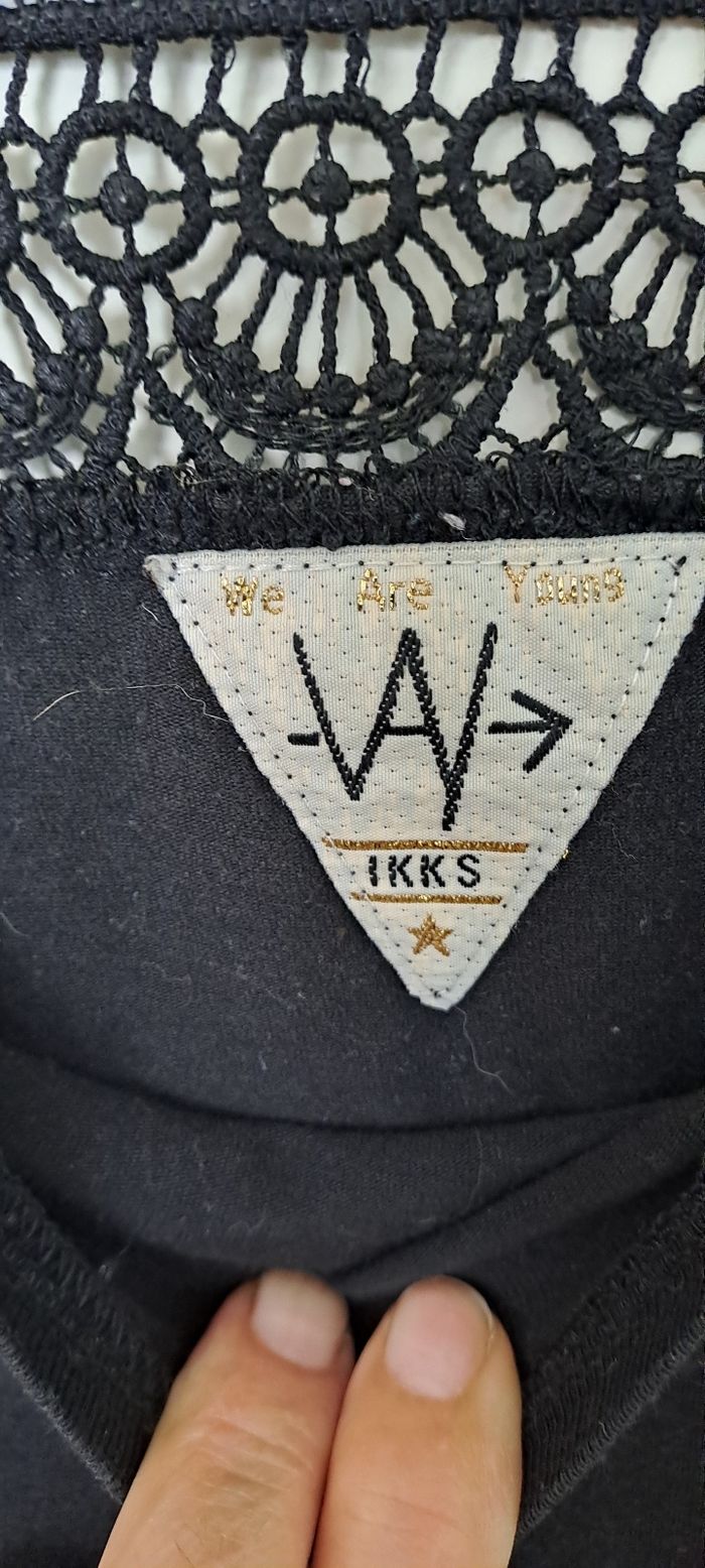 T-shirt noir manches longues avec détaille dentelle ikks - photo numéro 5