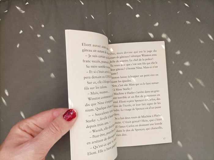 Livre "les enquêtes d Eliott et Nina" neuf - photo numéro 4