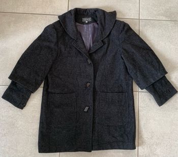 Beau manteau gris taille 40
