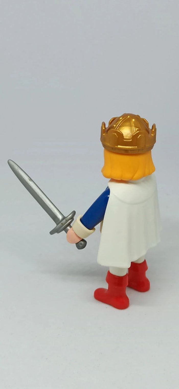 Homme prince avec cape blanche et épée playmobil - photo numéro 3
