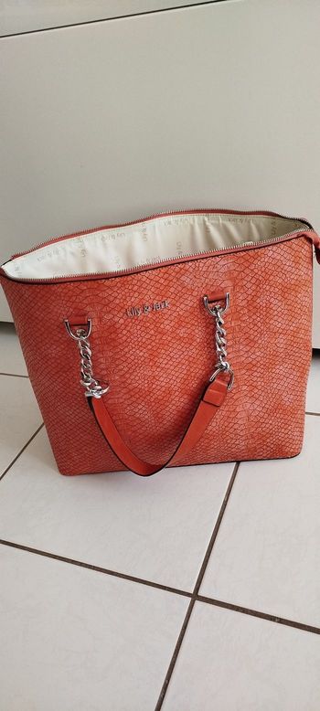 Sac à main avec lumière intérieure