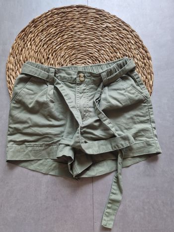 Short kaki